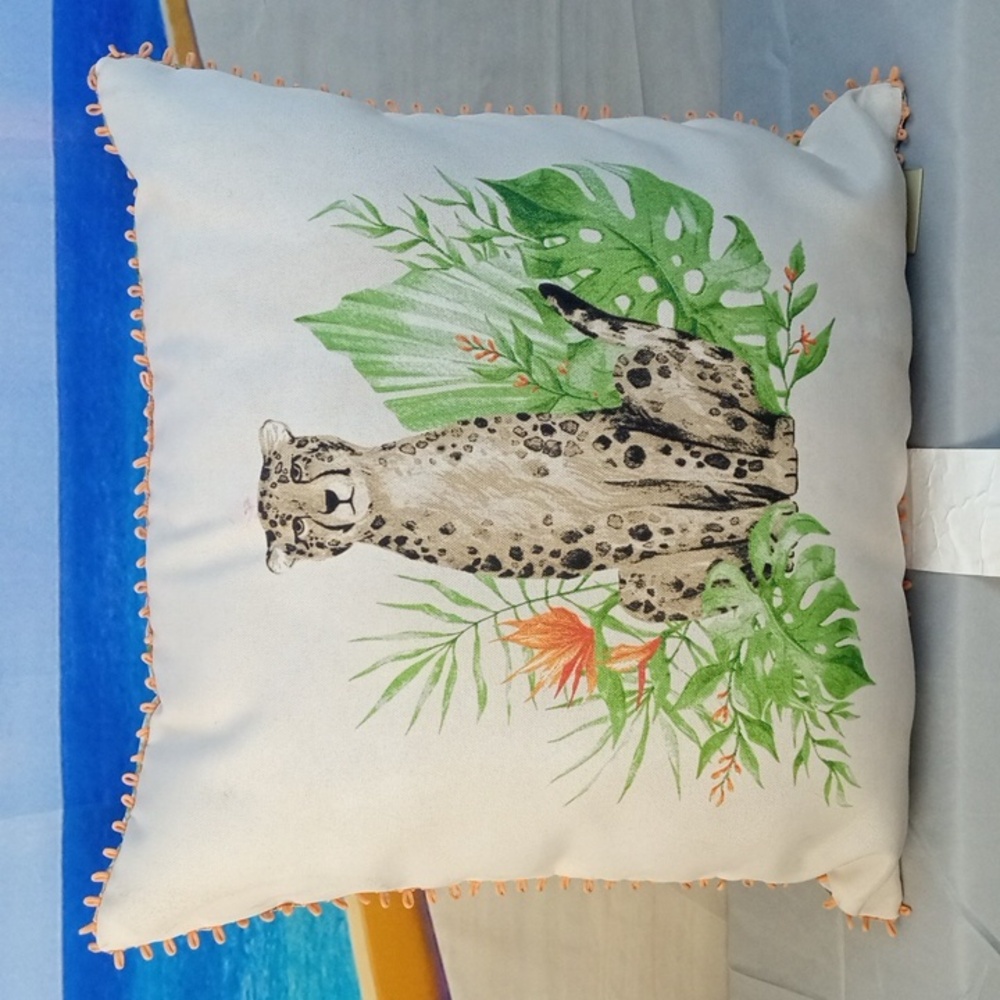 🌼🍒 Allen + Roth Tropical Leopard Throw Pillow